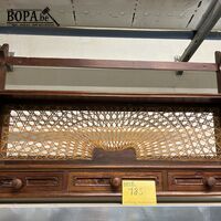 Houten wandrek met 3 lades – kavel bij BOPA Auctions, Oekene