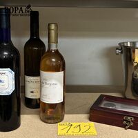 Lot wijn met toebehoren – kavel bij BOPA Auctions, Oekene