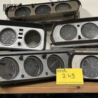 Lot dashbordklokken Peugeot - 9 stuks – kavel bij BOPA Auctions, Oekene