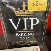 Metalen wandbord VIP Parking – kavel bij BOPA Auctions, Oekene