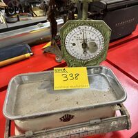 Vintage weegschalen - 2 stuks – kavel bij BOPA Auctions, Oekene