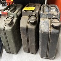 Jerrycans - 3 stuks – kavel bij BOPA Auctions, Oekene
