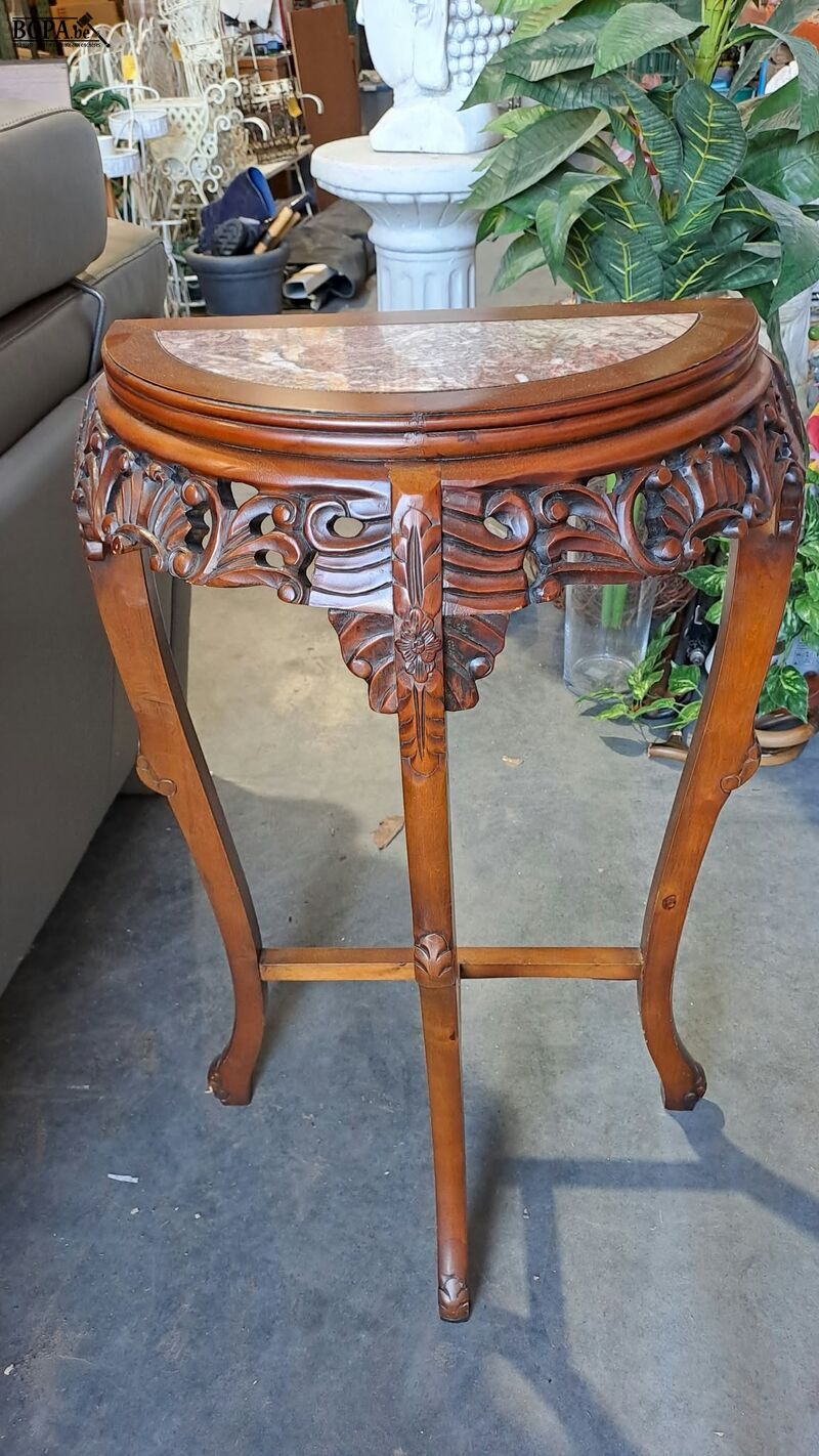 Halfronde Chinese Demi-lune consoletafel van hout met pracht – foto 6 – kavel bij BOPA Auctions, Aarsele