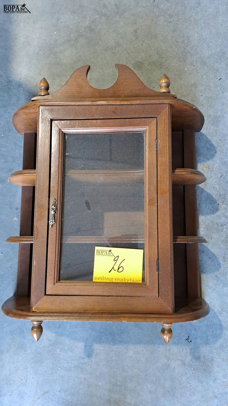 Vintage houten wandvitrinekast – foto 2 – kavel bij BOPA Auctions, Aarsele