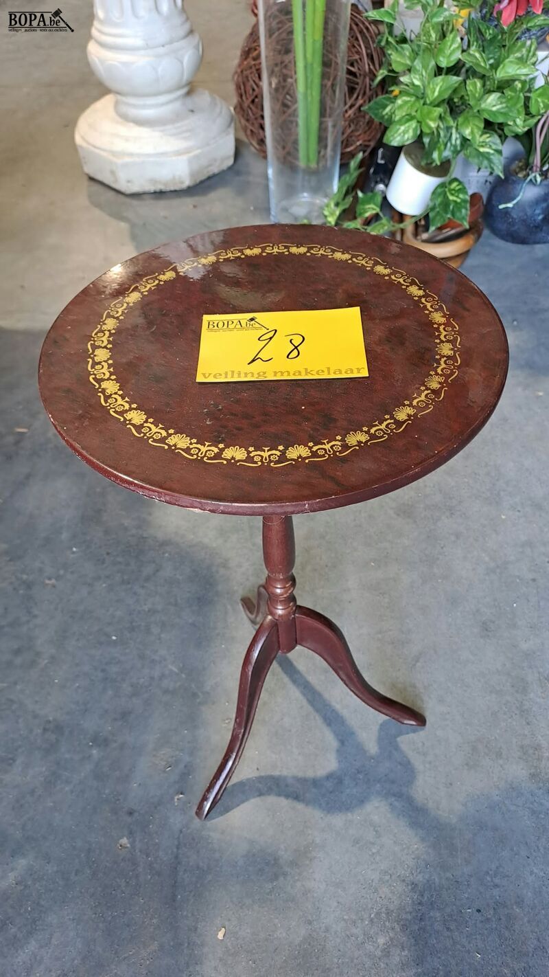 Klassieke Guéridon bijzettafel mahoniehout en gouden bloemen – foto 2 – kavel bij BOPA Auctions, Aarsele