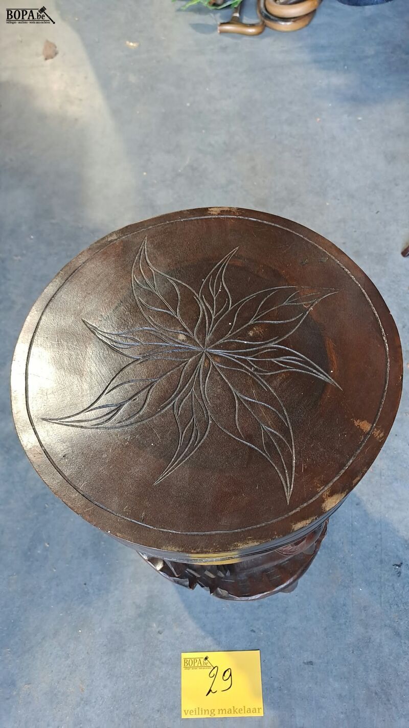 Bijzettafel Oosters Oriental handgemaakt houtsnijwerk zeldza – foto 3 – kavel bij BOPA Auctions, Aarsele
