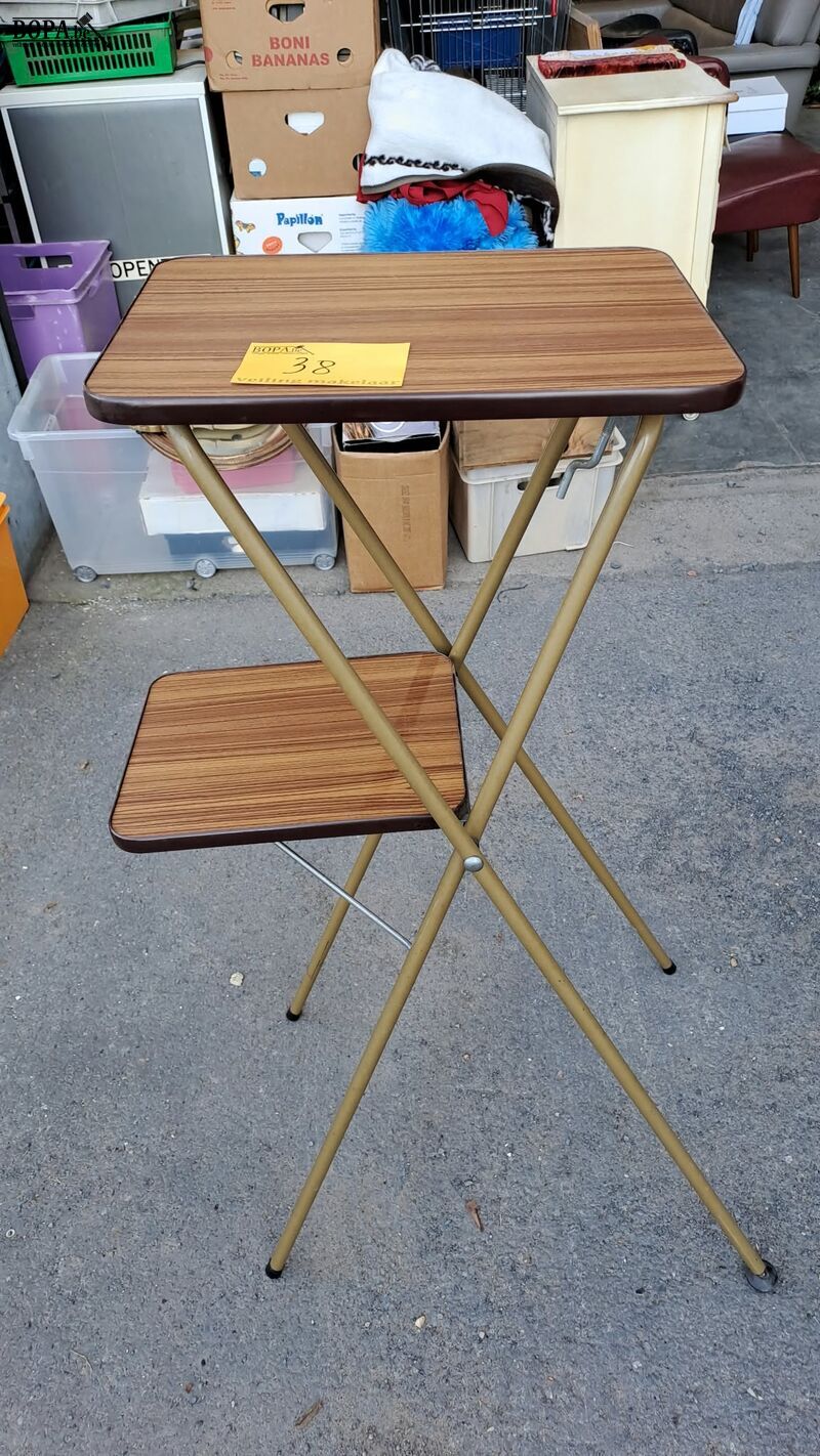 Vintage inklapbare diaprojectortafel '70 met formica blad – foto 2 – kavel bij BOPA Auctions, Aarsele