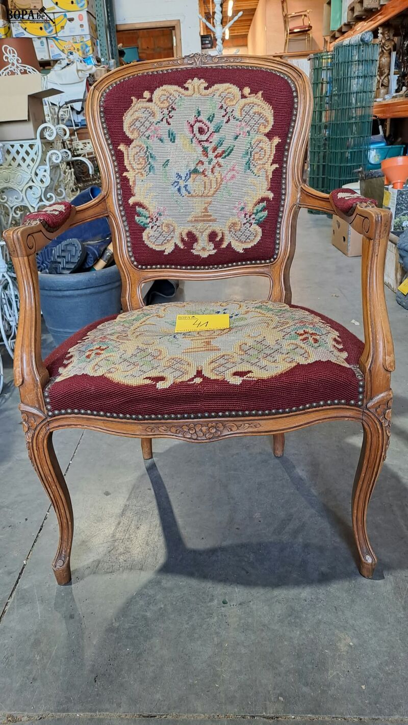 Klassieke fauteuil in Louis XV- stijl sierlijk houten frame – foto 3 – kavel bij BOPA Auctions, Aarsele