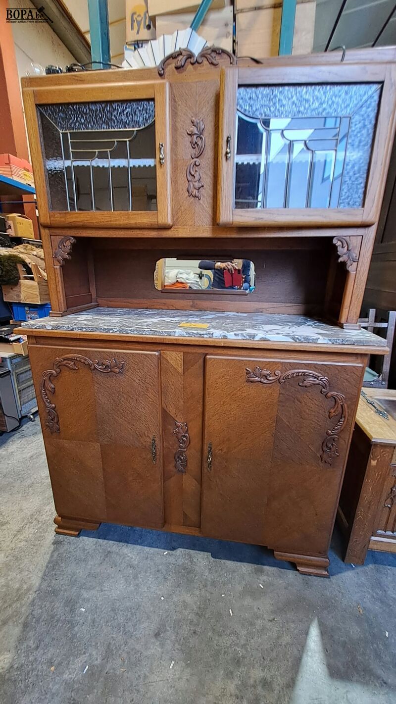 Landelijke brocante buffetkast '30 glas in looddeuren en ma – foto 2 – kavel bij BOPA Auctions, Aarsele