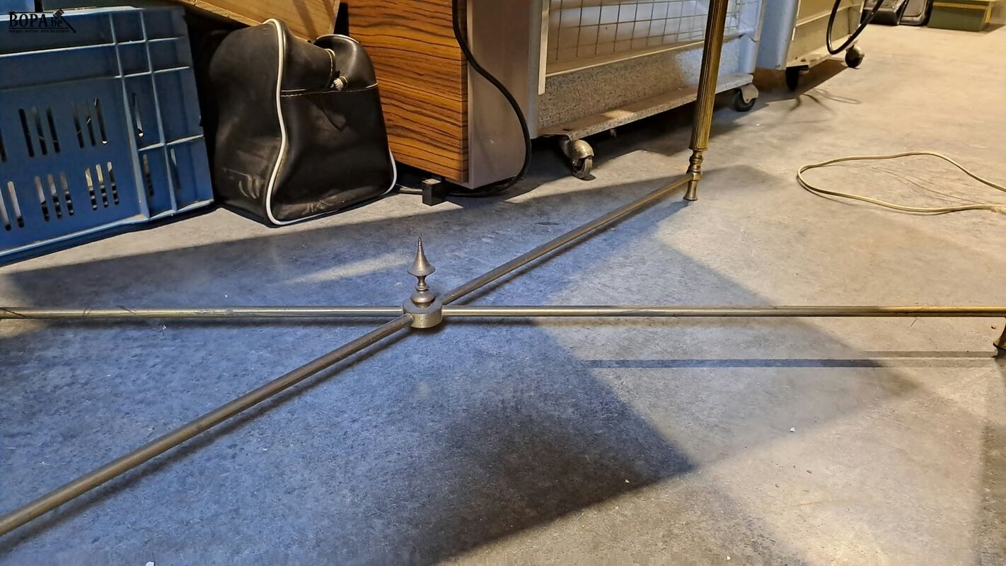 Salontafel DLG Jansen '70 spiegelend blad en messing poten o – foto 4 – kavel bij BOPA Auctions, Aarsele