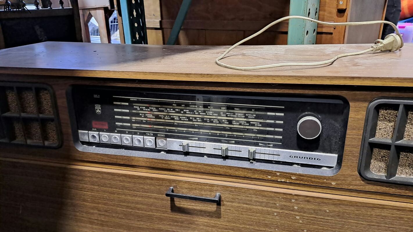 Muziekmeubel Vintage Grundig radiomodel '60 ingebouwde plate – foto 5 – kavel bij BOPA Auctions, Aarsele