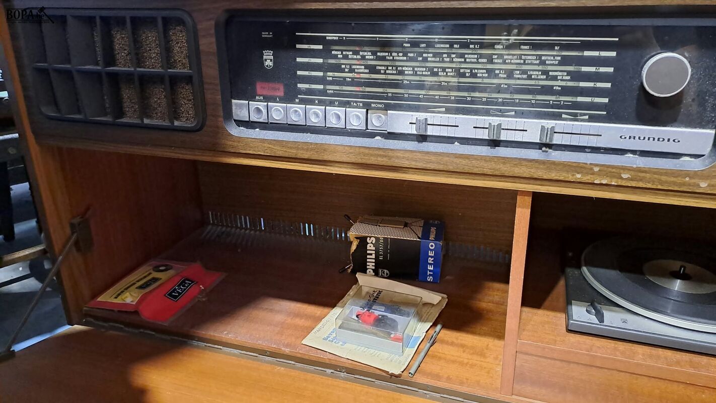 Muziekmeubel Vintage Grundig radiomodel '60 ingebouwde plate – foto 7 – kavel bij BOPA Auctions, Aarsele