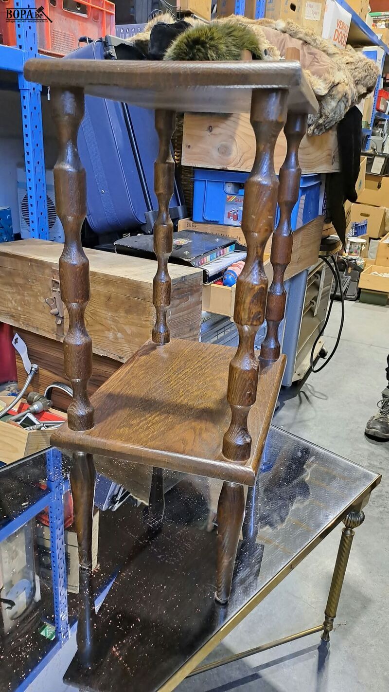 Bijzettafel gedraaide poten – foto 4 – kavel bij BOPA Auctions, Aarsele