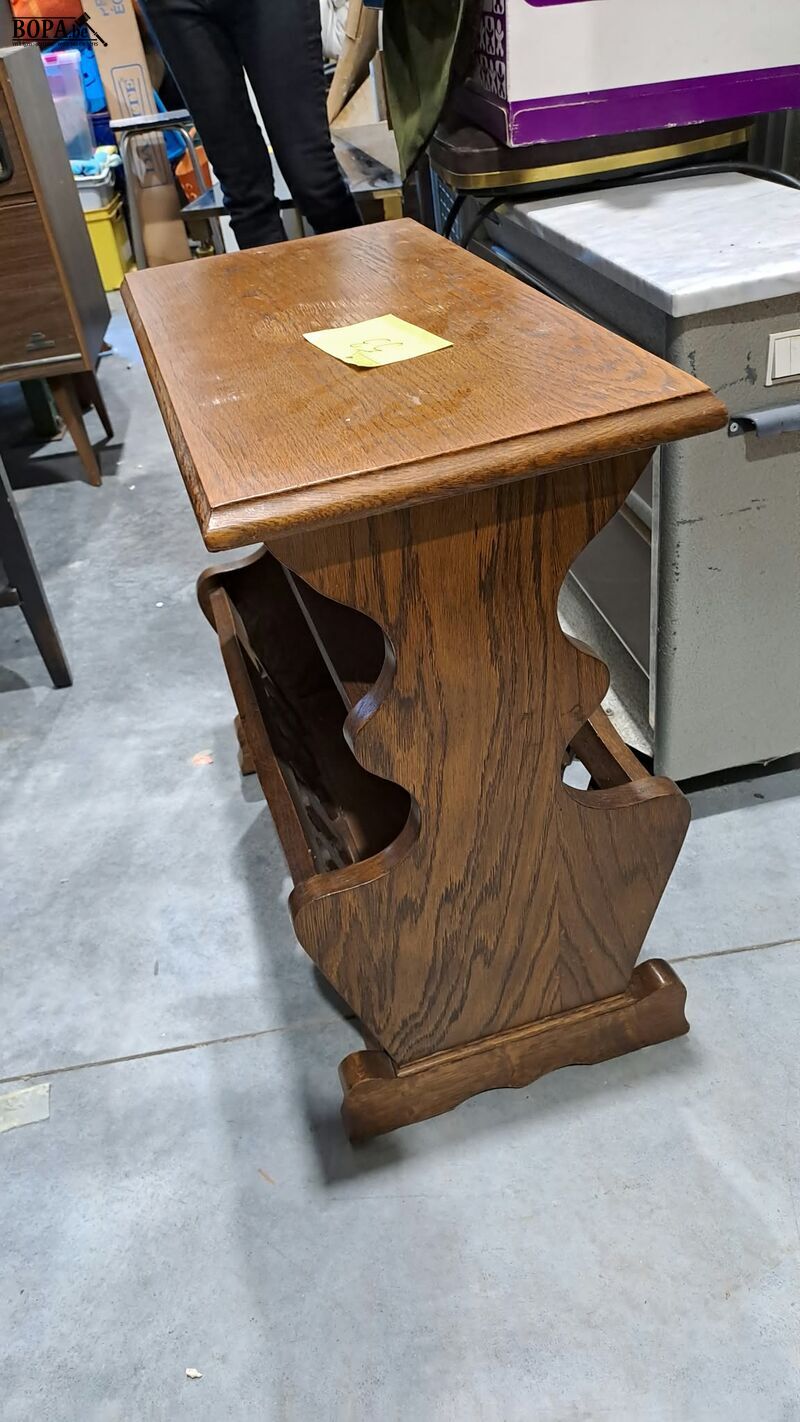 Houten lectuurbak met ingebouwd tafeltje – foto 4 – kavel bij BOPA Auctions, Aarsele