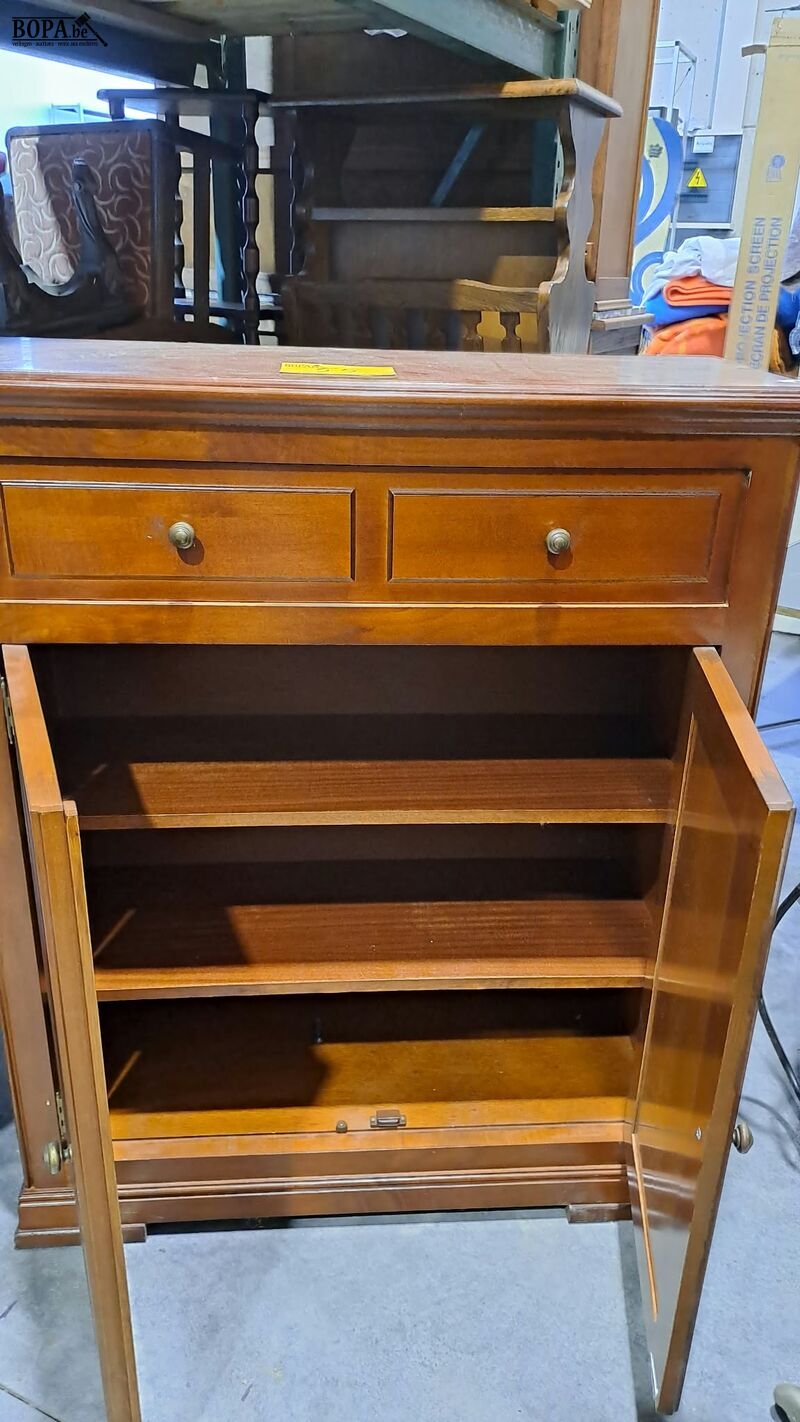 Meubelkast in kerselaar – foto 4 – kavel bij BOPA Auctions, Aarsele