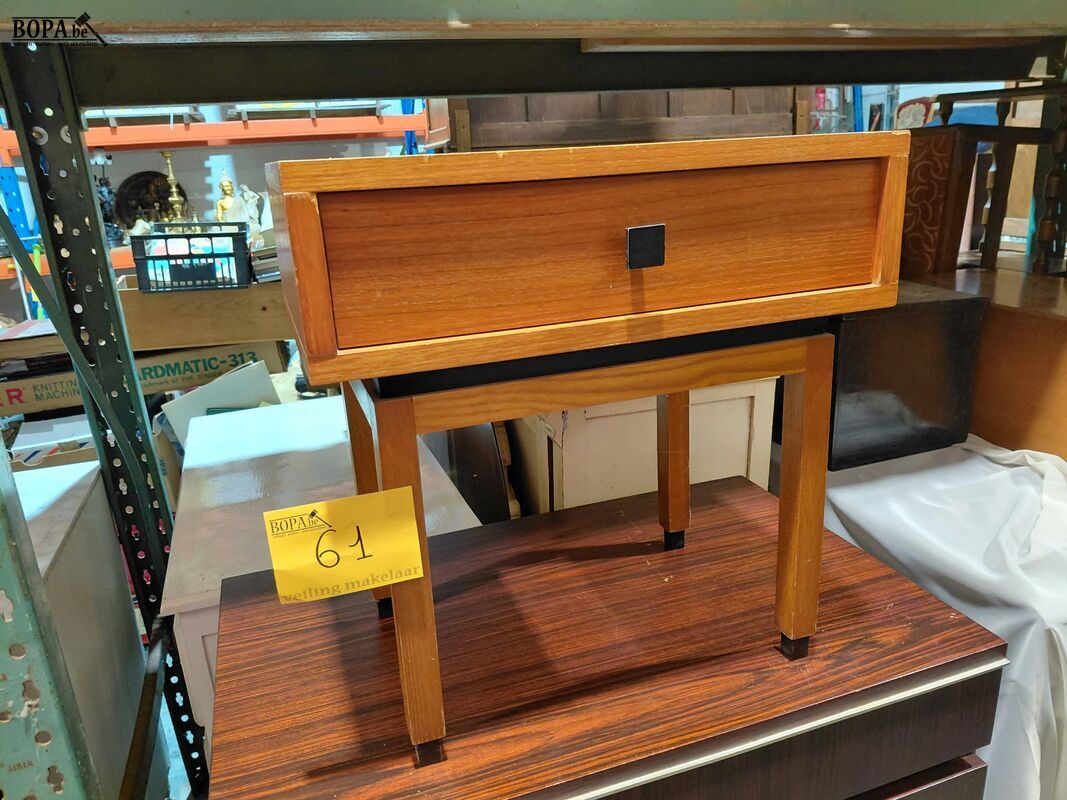 Retro nachttafel – foto 5 – kavel bij BOPA Auctions, Aarsele