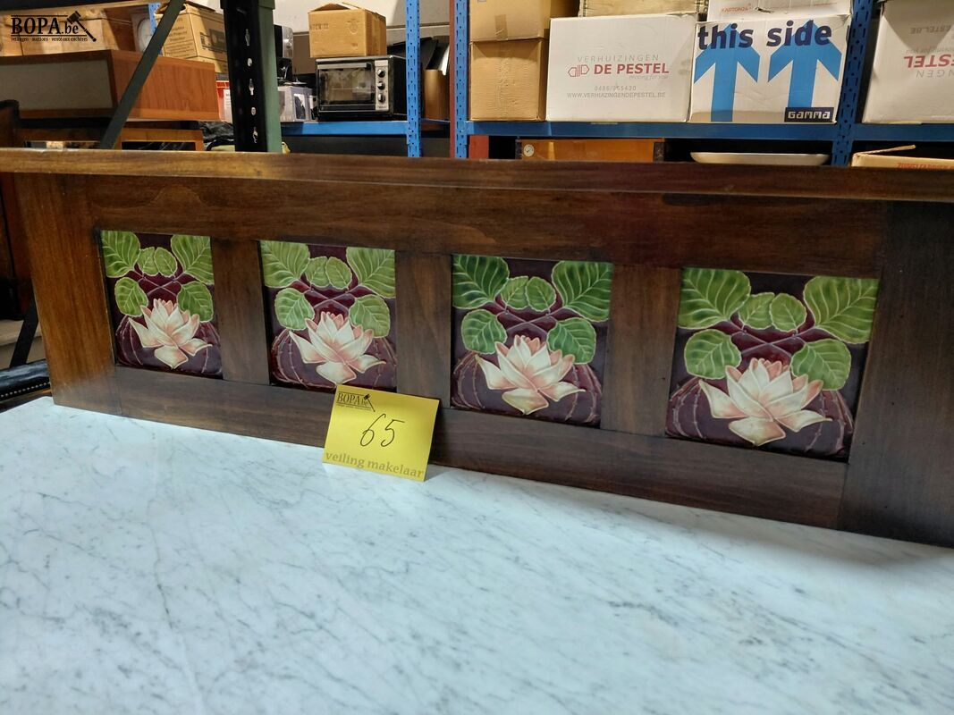 Antiek meubel commode met keramische tegels en marmeren blad – foto 3 – kavel bij BOPA Auctions, Aarsele