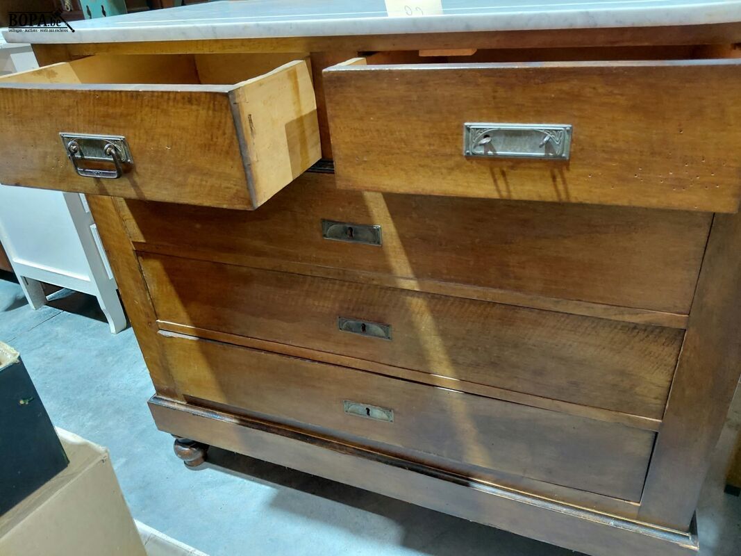 Antiek meubel commode met keramische tegels en marmeren blad – foto 4 – kavel bij BOPA Auctions, Aarsele