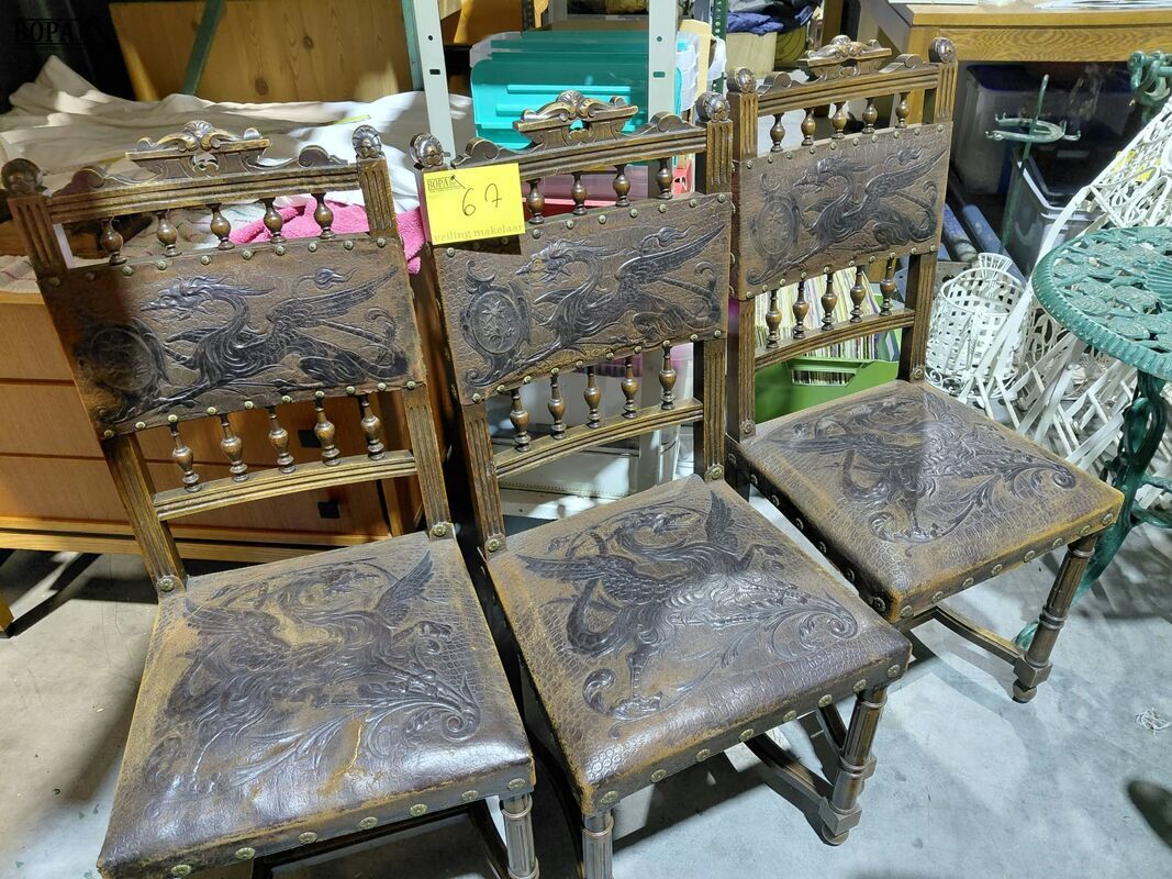 Neorenaissance stijl 1890-1900 antieke stoelen reliëfwerkniv – foto 2 – kavel bij BOPA Auctions, Aarsele