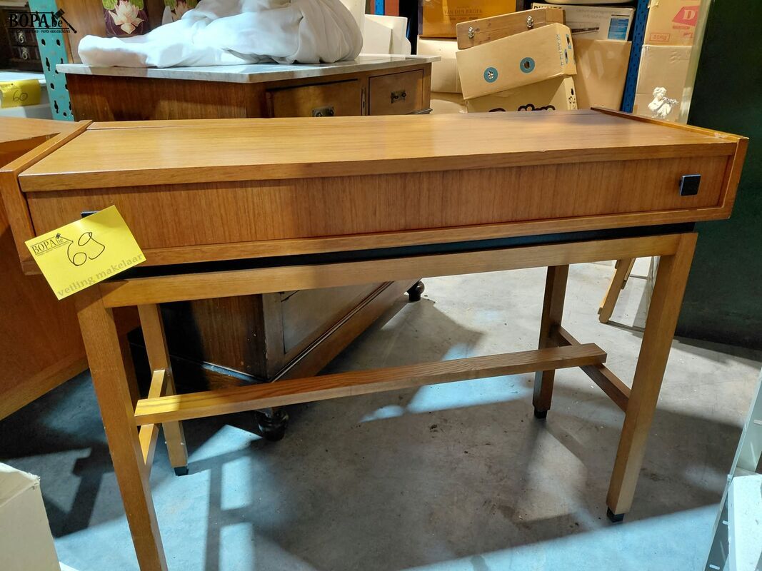 Retro schrijftafel Mid-Century modern – foto 2 – kavel bij BOPA Auctions, Aarsele