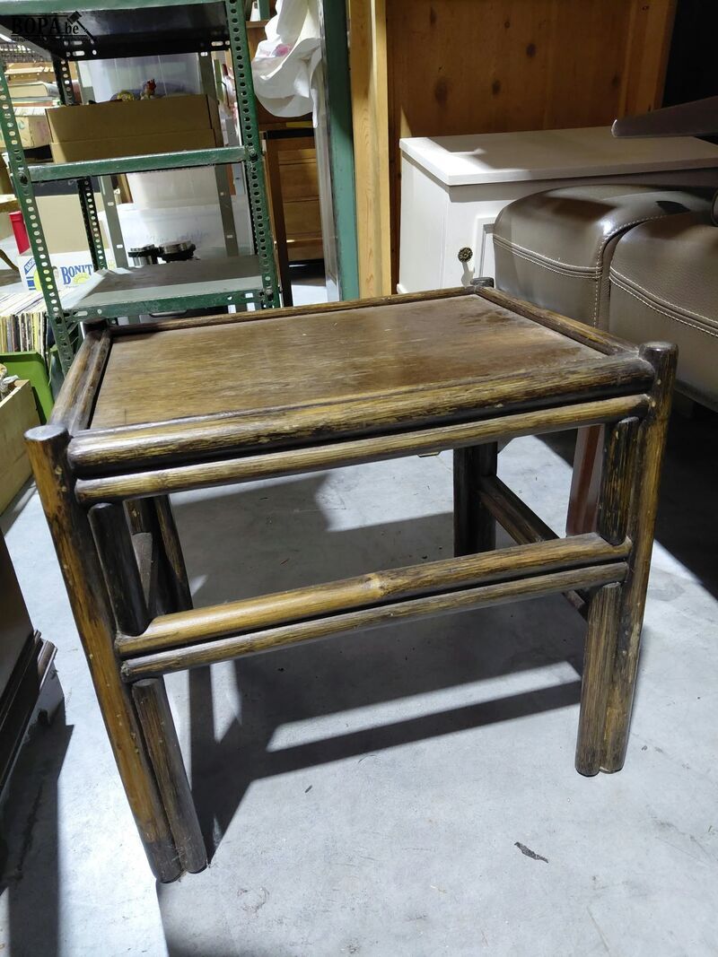 Lot houten meubelkastjes en tafel – foto 6 – kavel bij BOPA Auctions, Aarsele