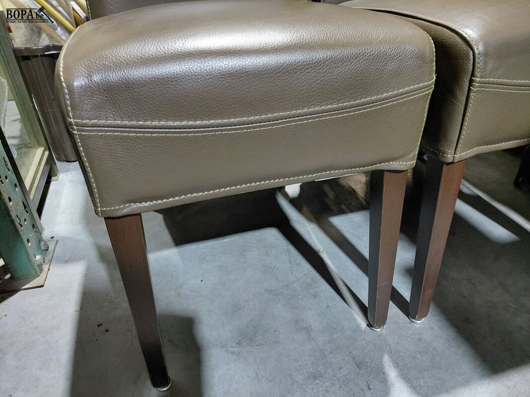 Moderne lederen stoelen - perfecte staat - 6 stuks – foto 6 – kavel bij BOPA Auctions, Aarsele