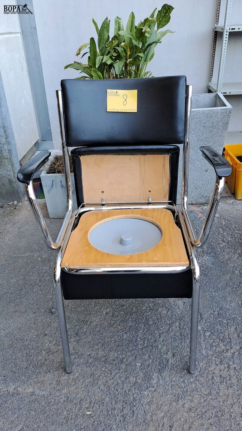Vintage toiletstoel met verchroomd stalen frame, zwart kunst – foto 3 – kavel bij BOPA Auctions, Aarsele