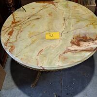 Vintage Hollywood Regency-stijl '70 Salontafel messing onder – kavel bij BOPA Auctions, Aarsele