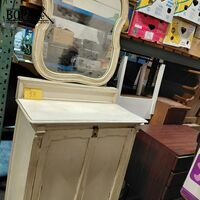 Vintage Wastafelkast met opzet spiegel – kavel bij BOPA Auctions, Aarsele