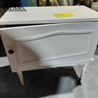 Vintage kastje – kavel bij BOPA Auctions, Aarsele