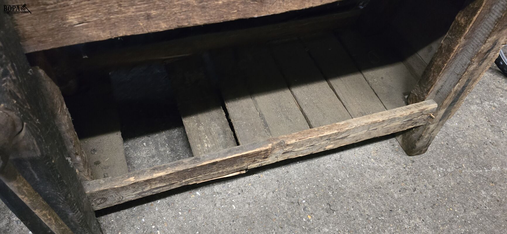 Houten werkbank met bankschroef – foto 4 – kavel bij BOPA Auctions, Ieper