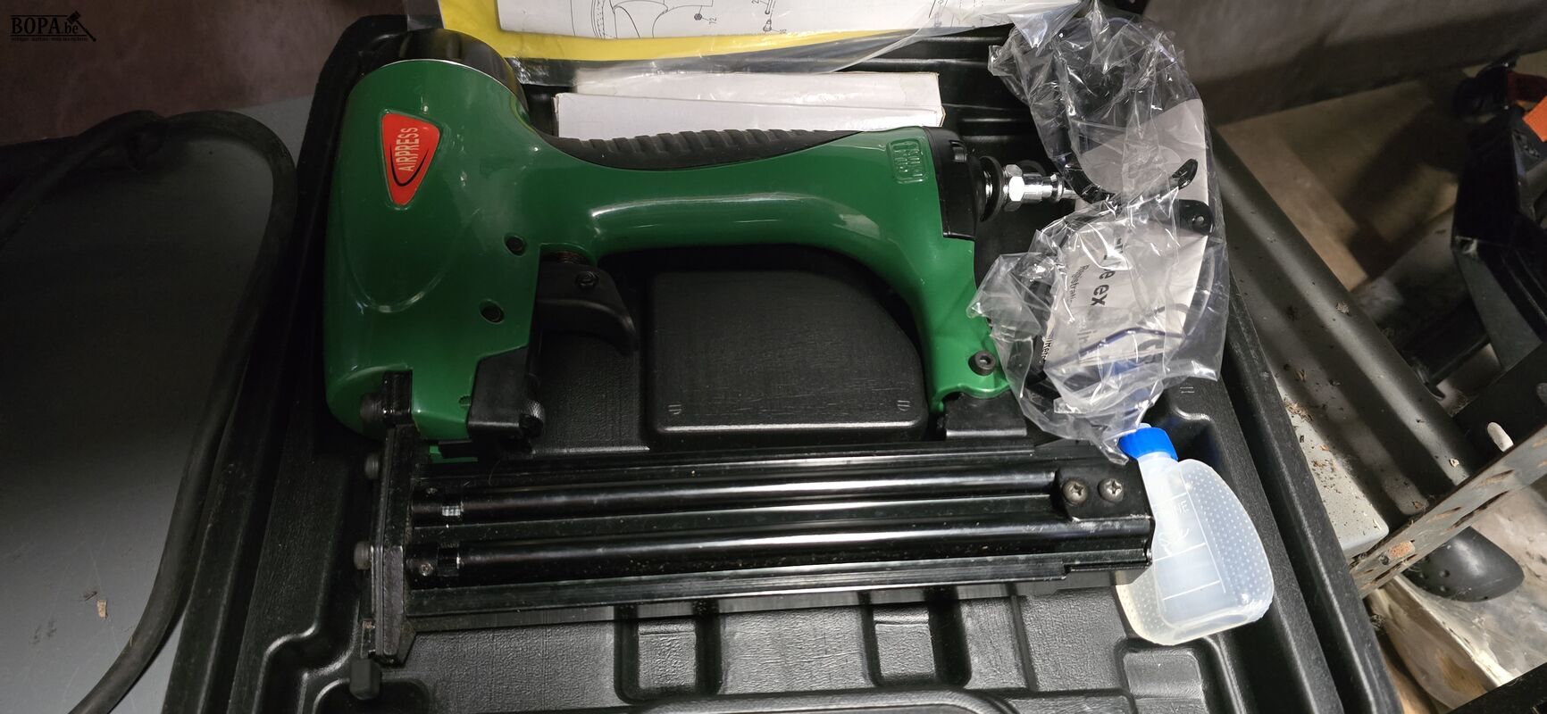 Pneumatische nagelschieter airpress – foto 3 – kavel bij BOPA Auctions, Ieper