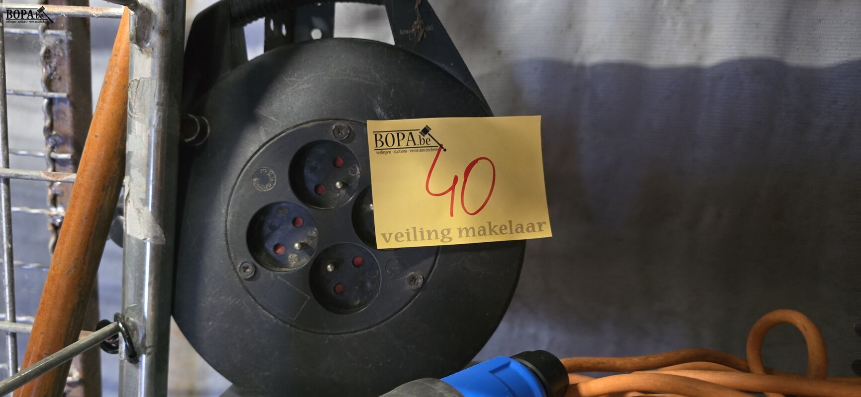 Verlengkabels en verlengkabel op rol 3 stuks – foto 4 – kavel bij BOPA Auctions, Ieper