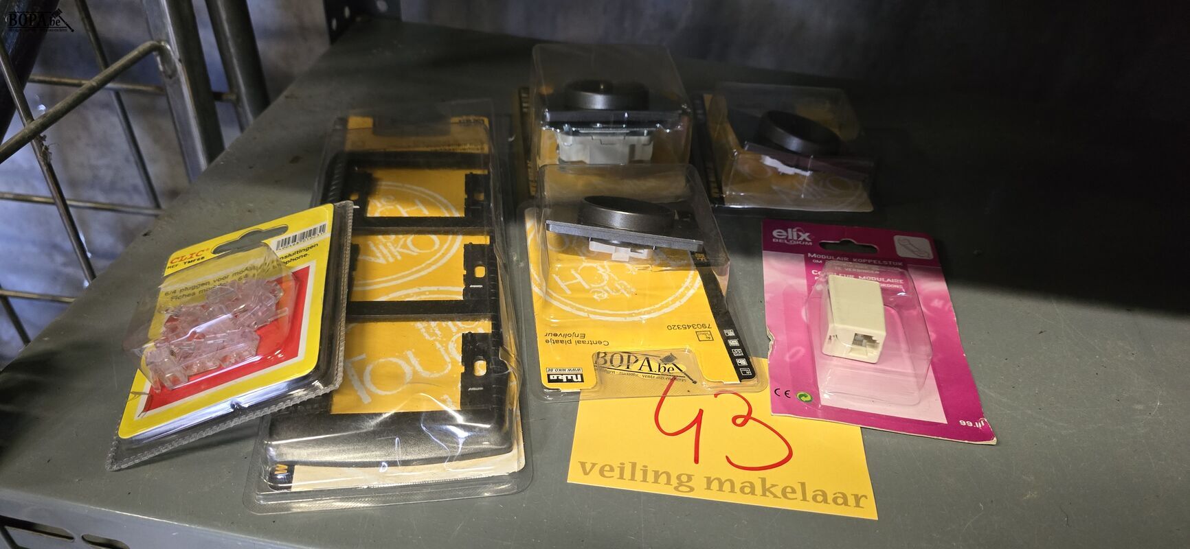 Elektrische toebehoren 6 stuks – foto 2 – kavel bij BOPA Auctions, Ieper