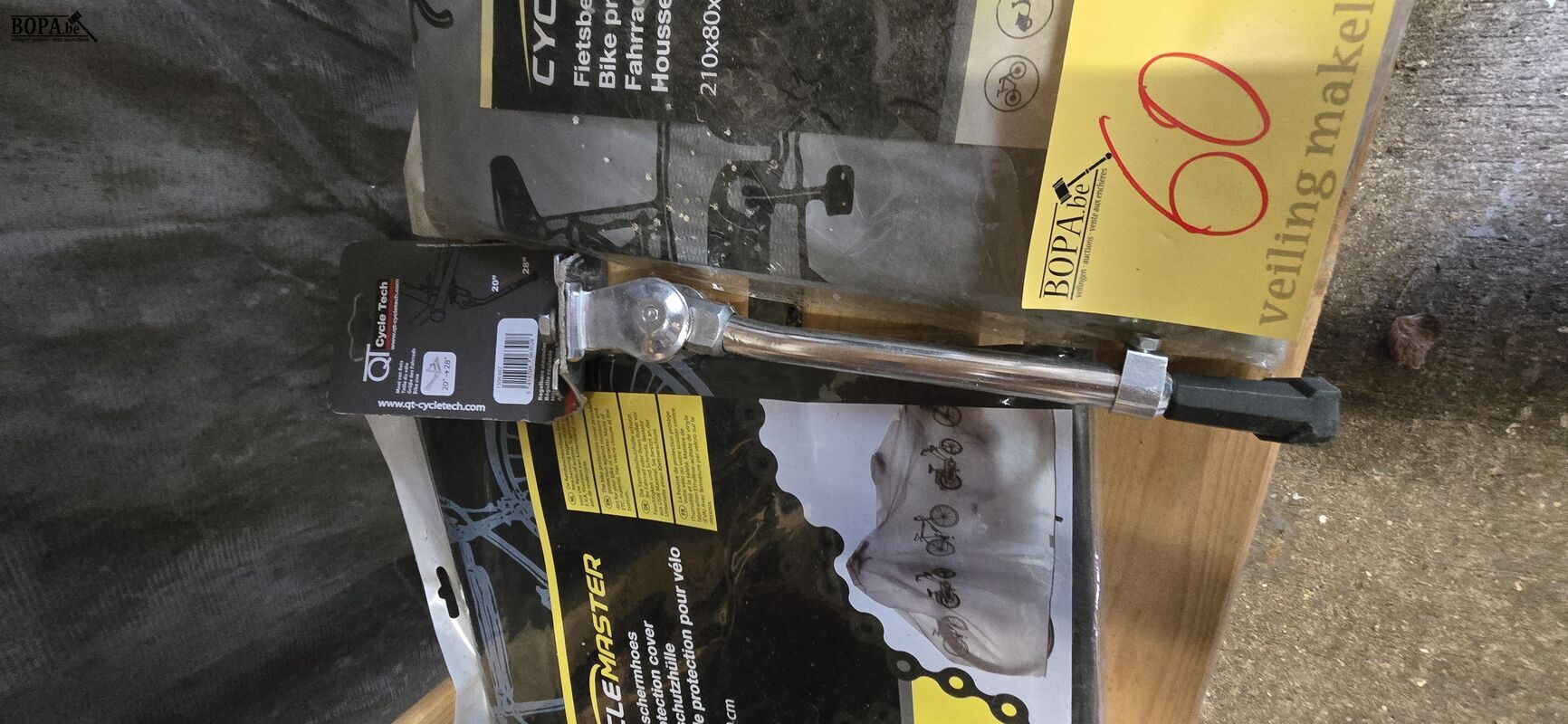 Fiets accessoires 6 stuks – foto 10 – kavel bij BOPA Auctions, Ieper
