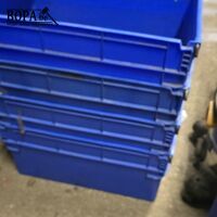 Stapelbakken blauw 4 stuks – kavel bij BOPA Auctions, Ieper