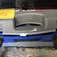 Doos grote bouten – kavel bij BOPA Auctions, Ieper