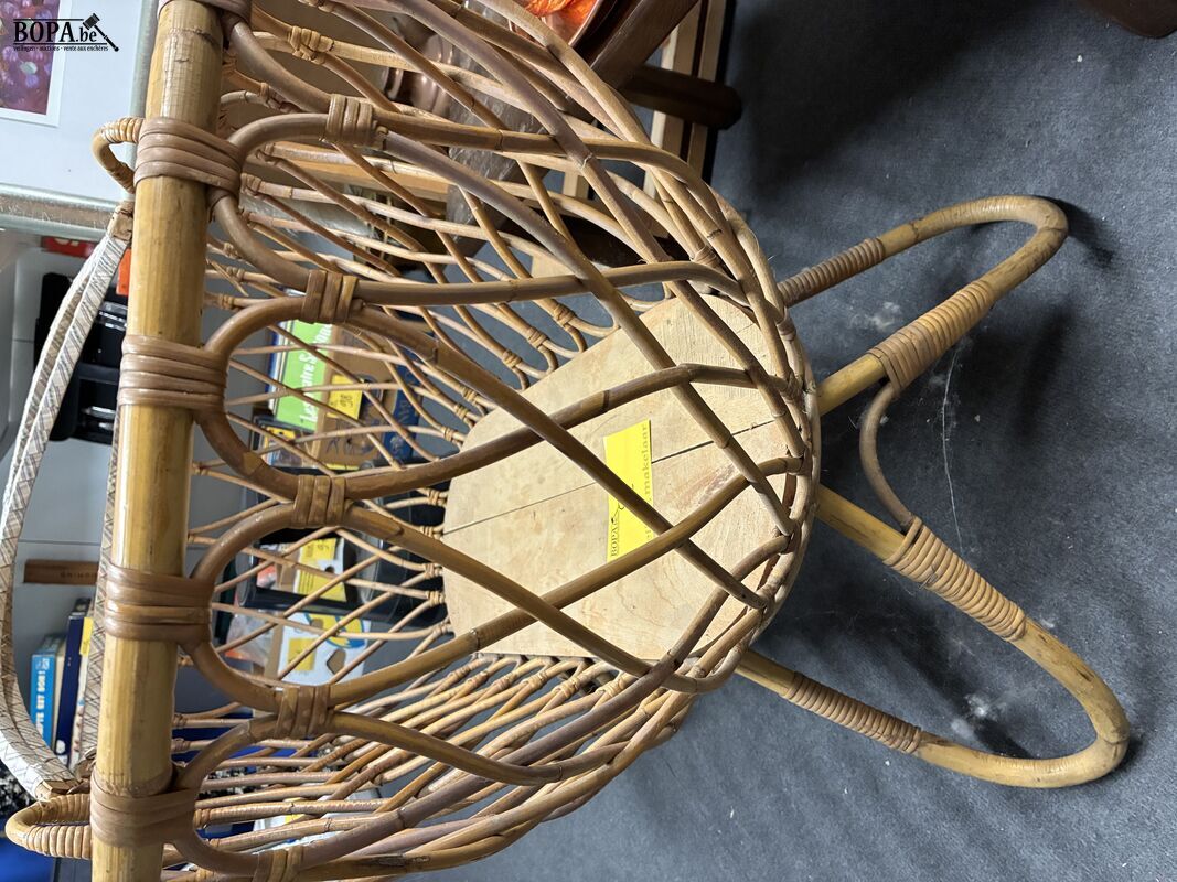 Vintage rotan babywiegje met ovale rieten mand – foto 3 – kavel bij BOPA Auctions, Ieper