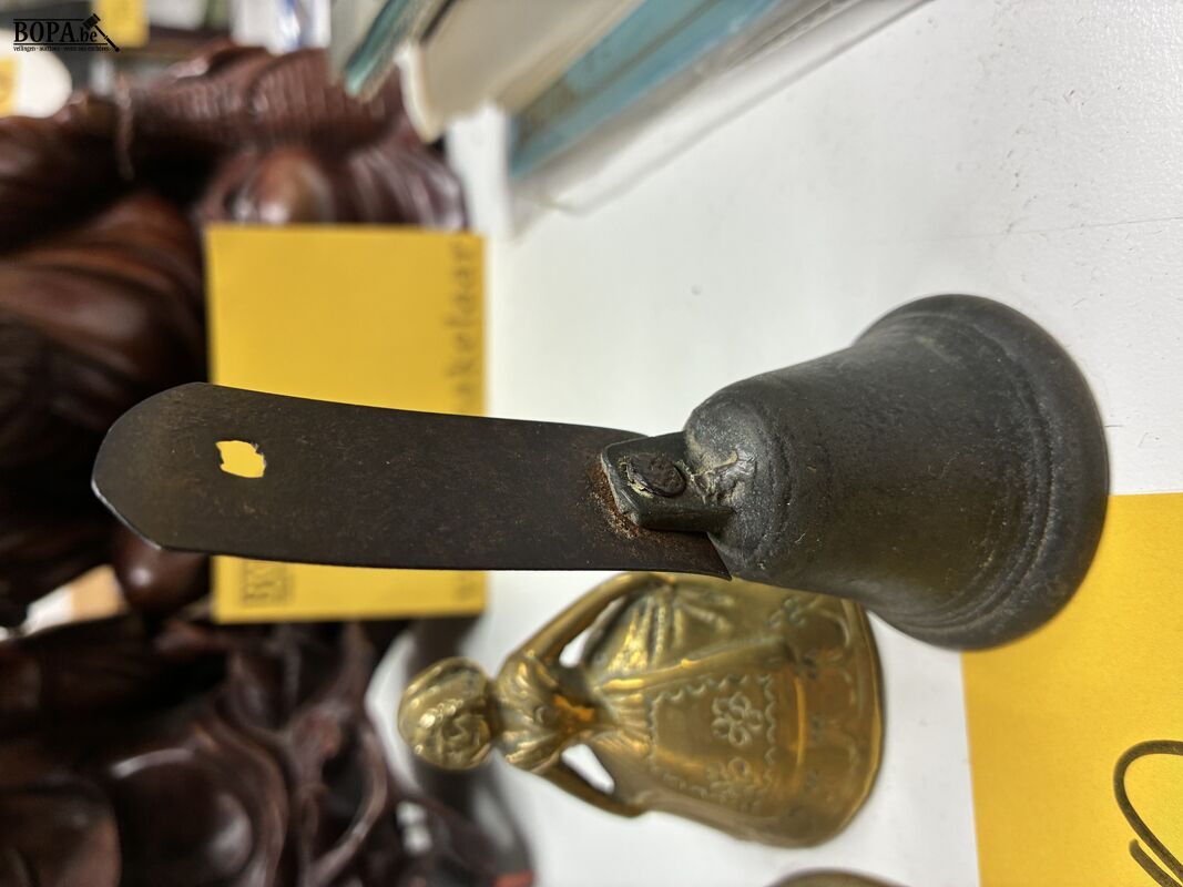 Lot tafelbellen - 3 stuks – foto 4 – kavel bij BOPA Auctions, Ieper