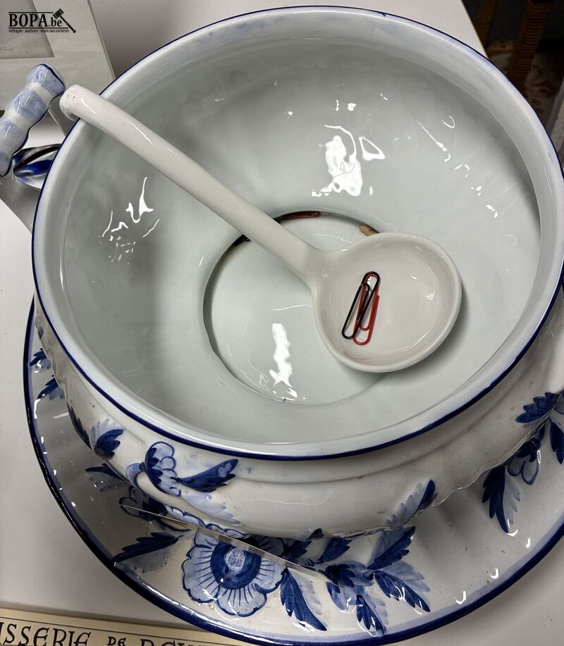 Vintage keramieken soepterrine met schotel – foto 5 – kavel bij BOPA Auctions, Ieper