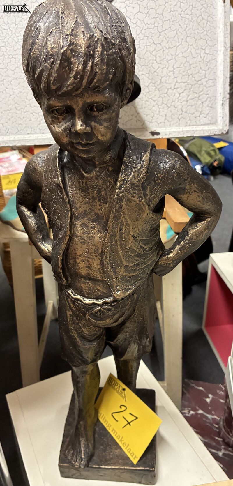 Vebronsd beeld staande jongen - get. Geert Kunen – foto 2 – kavel bij BOPA Auctions, Ieper