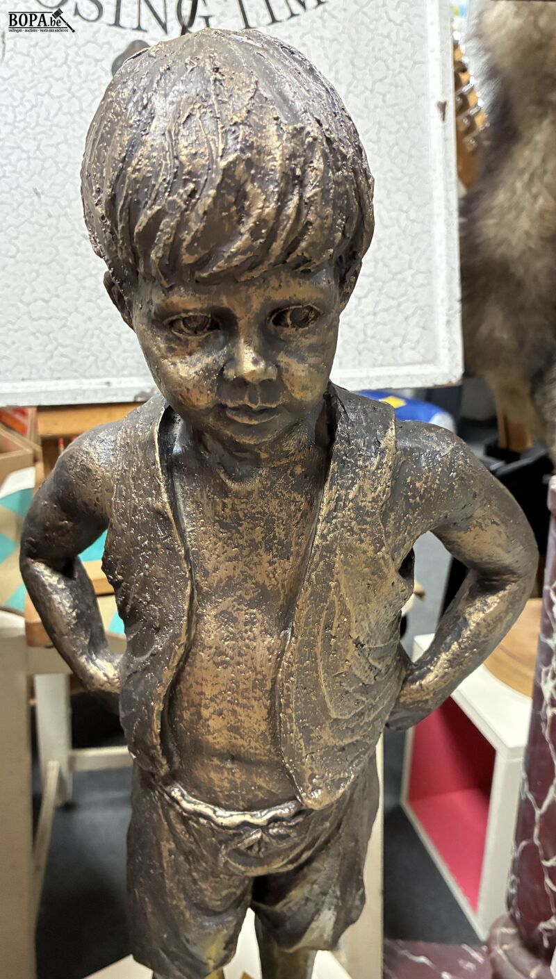 Vebronsd beeld staande jongen - get. Geert Kunen – foto 3 – kavel bij BOPA Auctions, Ieper