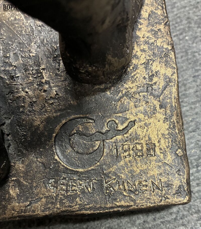 Vebronsd beeld staande jongen - get. Geert Kunen – foto 6 – kavel bij BOPA Auctions, Ieper