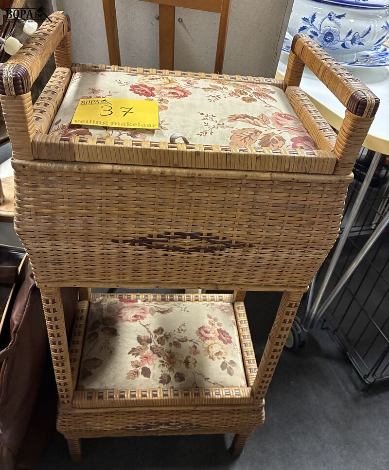 Vintage rotan en rieten naaimeubel - 1960/1975 – foto 2 – kavel bij BOPA Auctions, Ieper