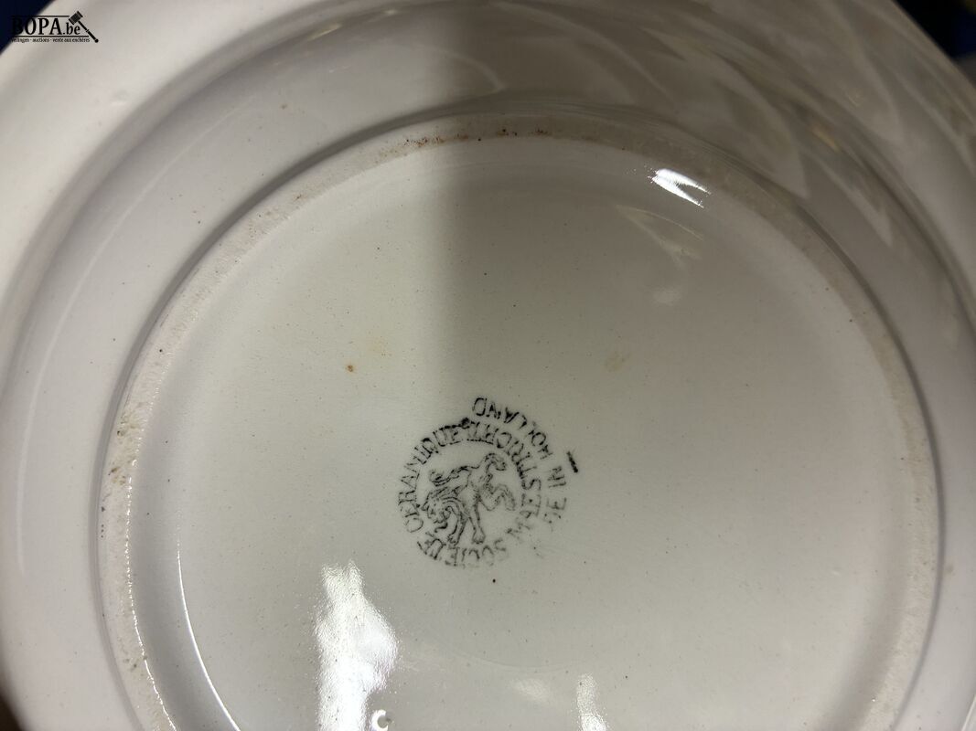 Lot keramiek met stempel – foto 8 – kavel bij BOPA Auctions, Ieper
