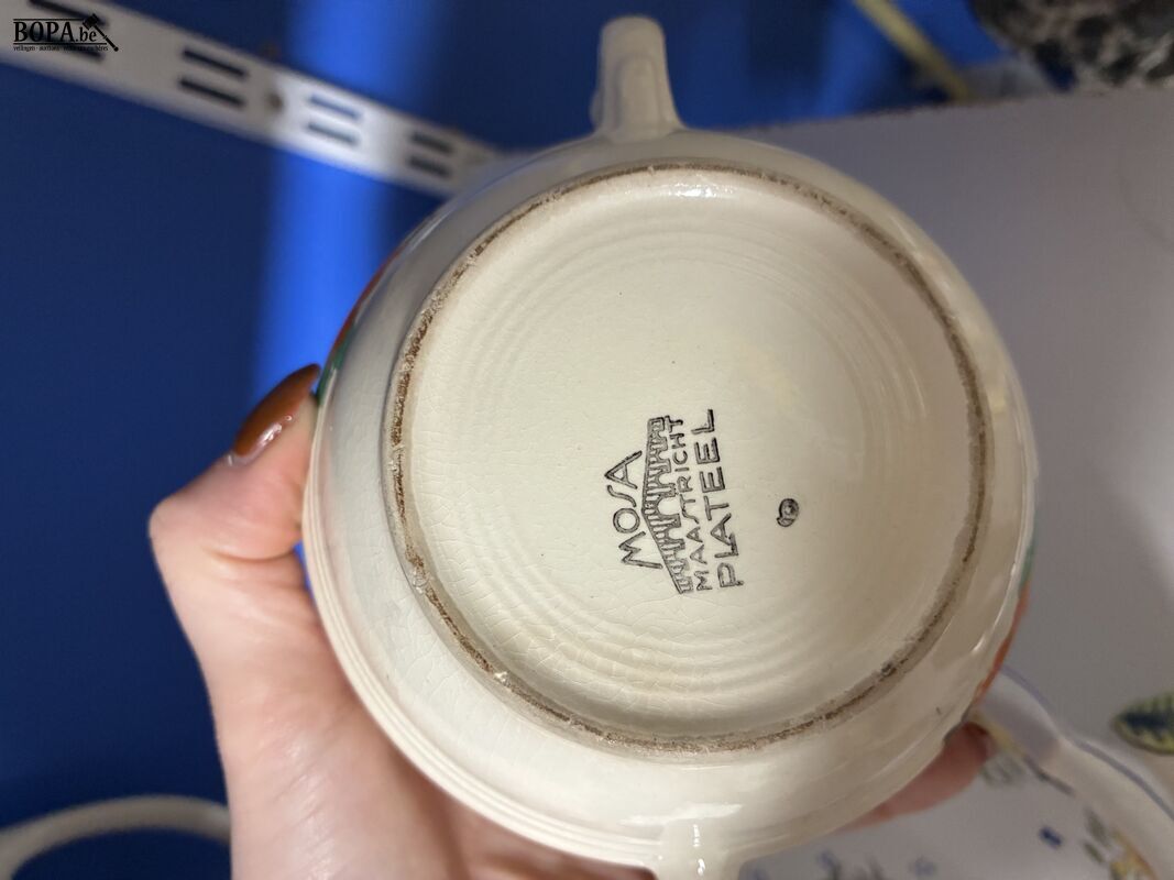 Lot keramiek met stempel – foto 11 – kavel bij BOPA Auctions, Ieper