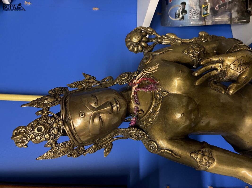 Staand bronzen beeld boeddhistische godin Tara – foto 3 – kavel bij BOPA Auctions, Ieper