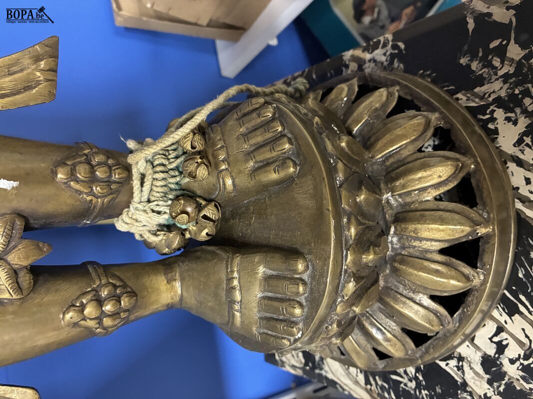 Staand bronzen beeld boeddhistische godin Tara – foto 6 – kavel bij BOPA Auctions, Ieper