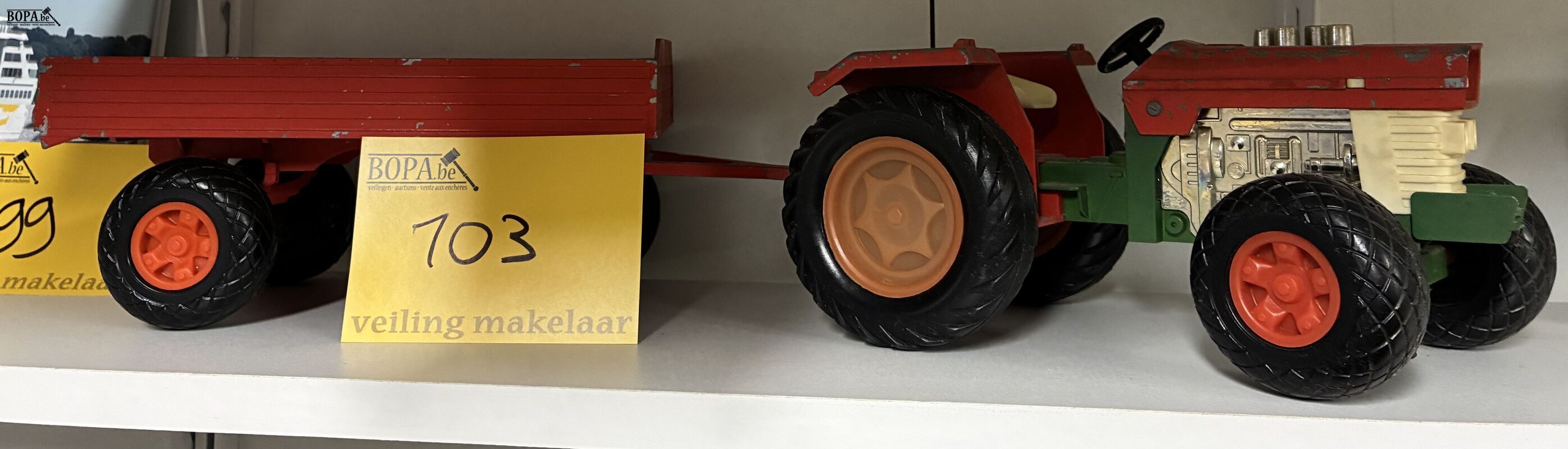 Vintage Bull Farmer Massey Ferguson tractor – foto 2 – kavel bij BOPA Auctions, Ieper