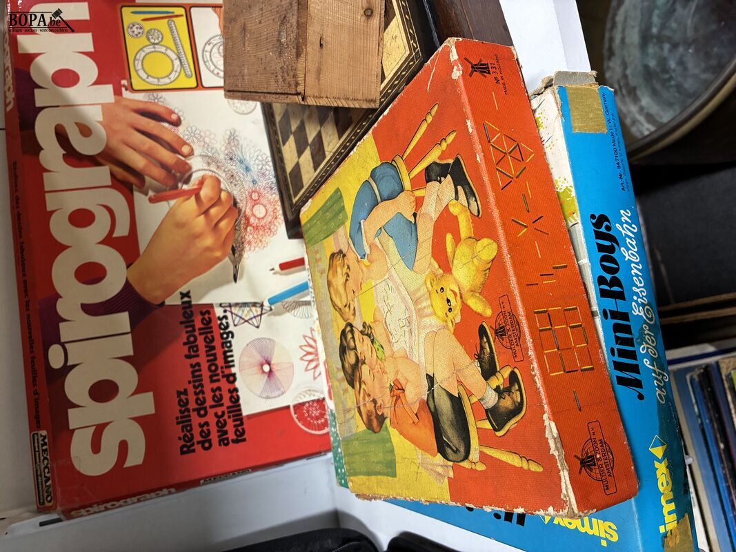 Lot vintage creatieve spelen - 9 stuks – foto 3 – kavel bij BOPA Auctions, Ieper